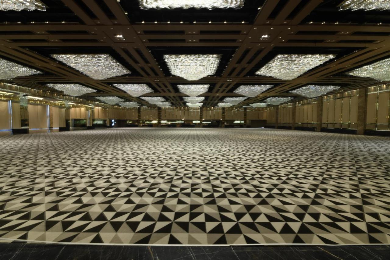 Отель Wyndham Ahmedabad Shela Экстерьер фото