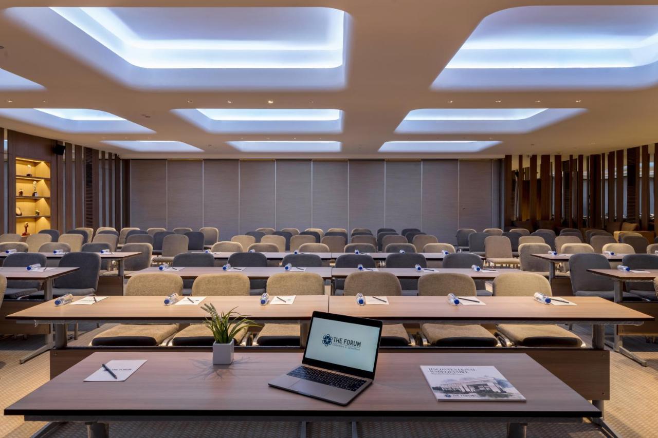 Отель Wyndham Ahmedabad Shela Экстерьер фото